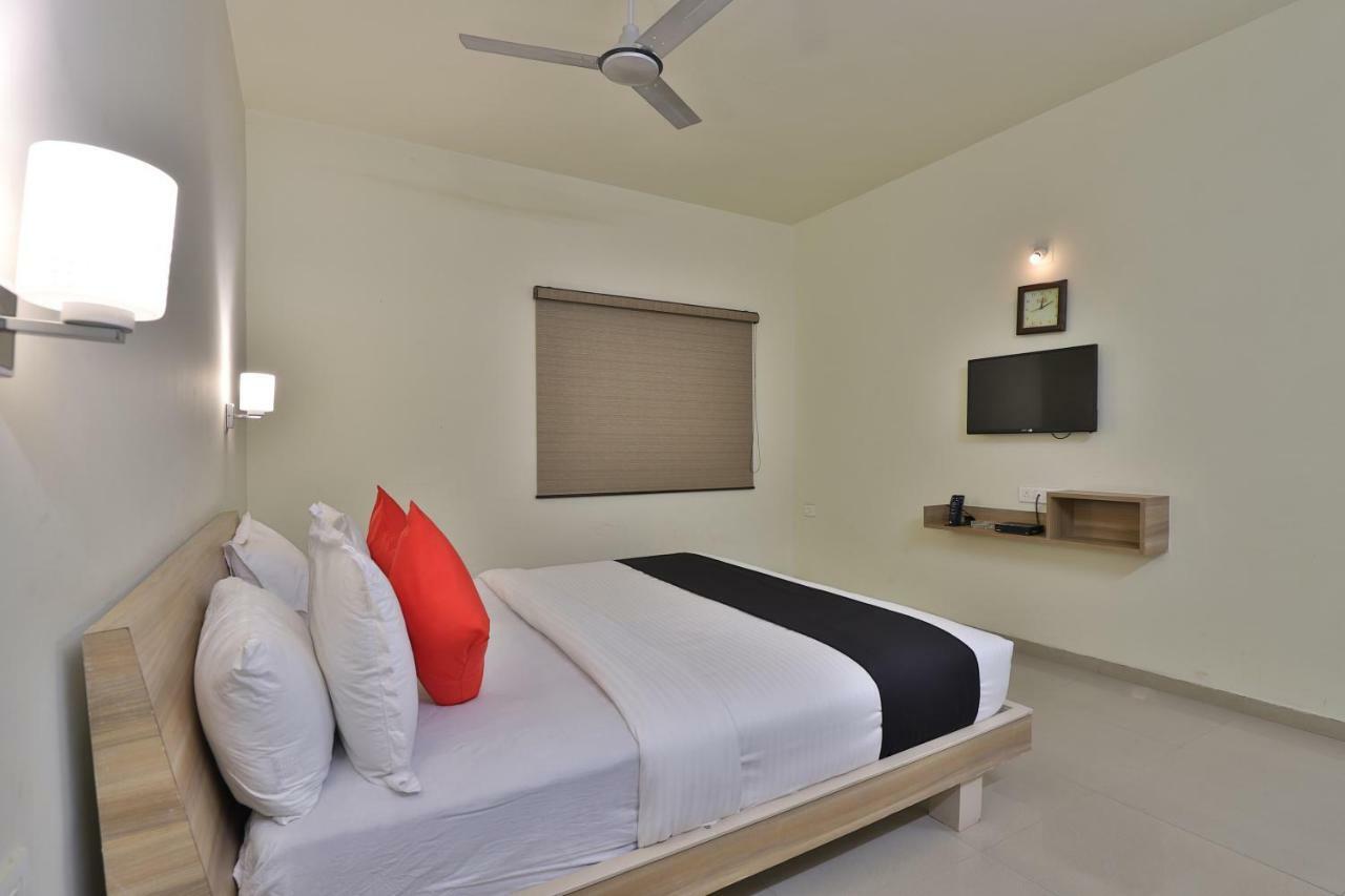 Capital O 47284 Atithi Resort Bharuch Eksteriør bilde